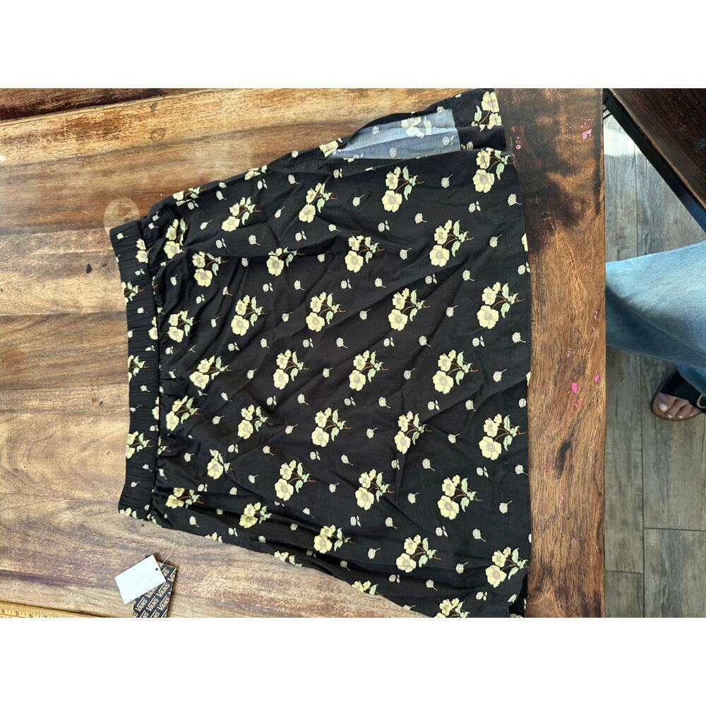 NWT Vans Women's Black Floral Print Folklore Midi Skirt Size Medium - Picture 6 of 6